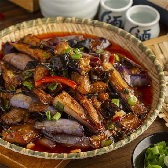 鱼香茄子 Sauteed Eggplant in Spicy Garlic Sauce